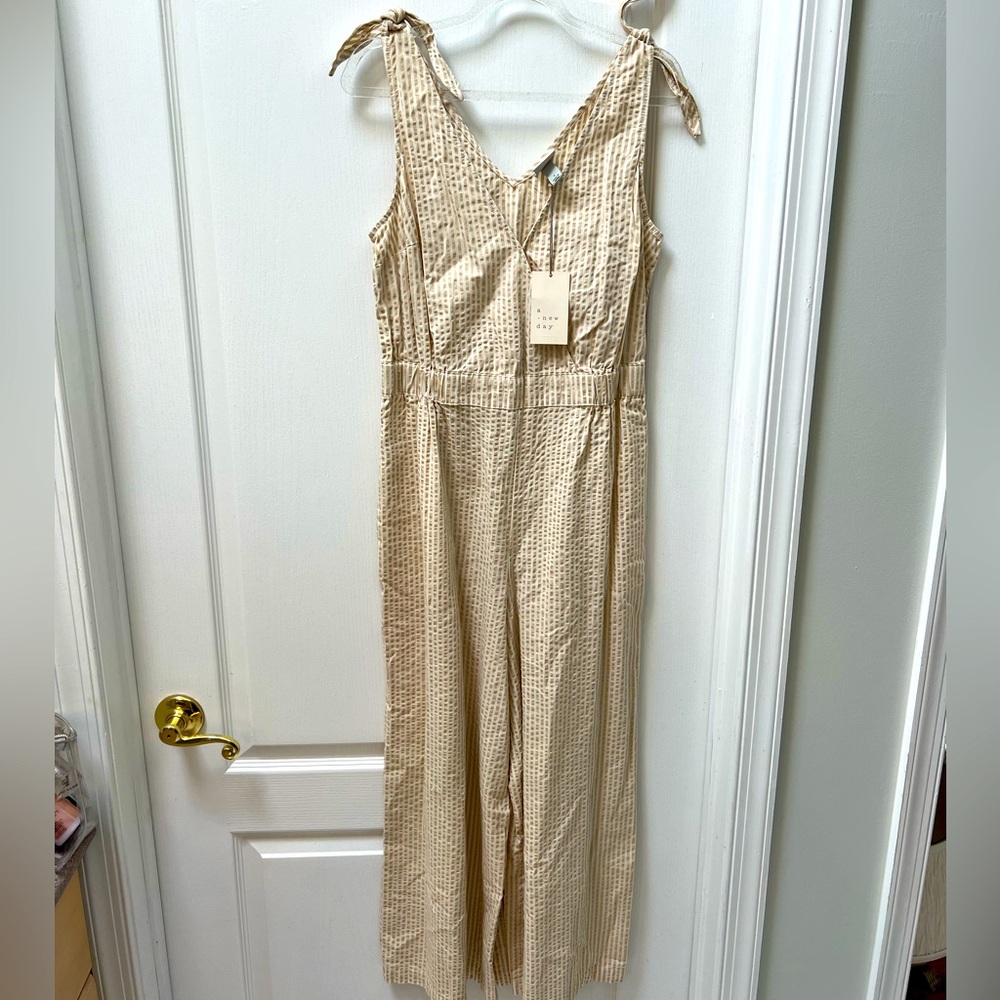 *NWT* Seersucker Wide-leg Jumpsuit
